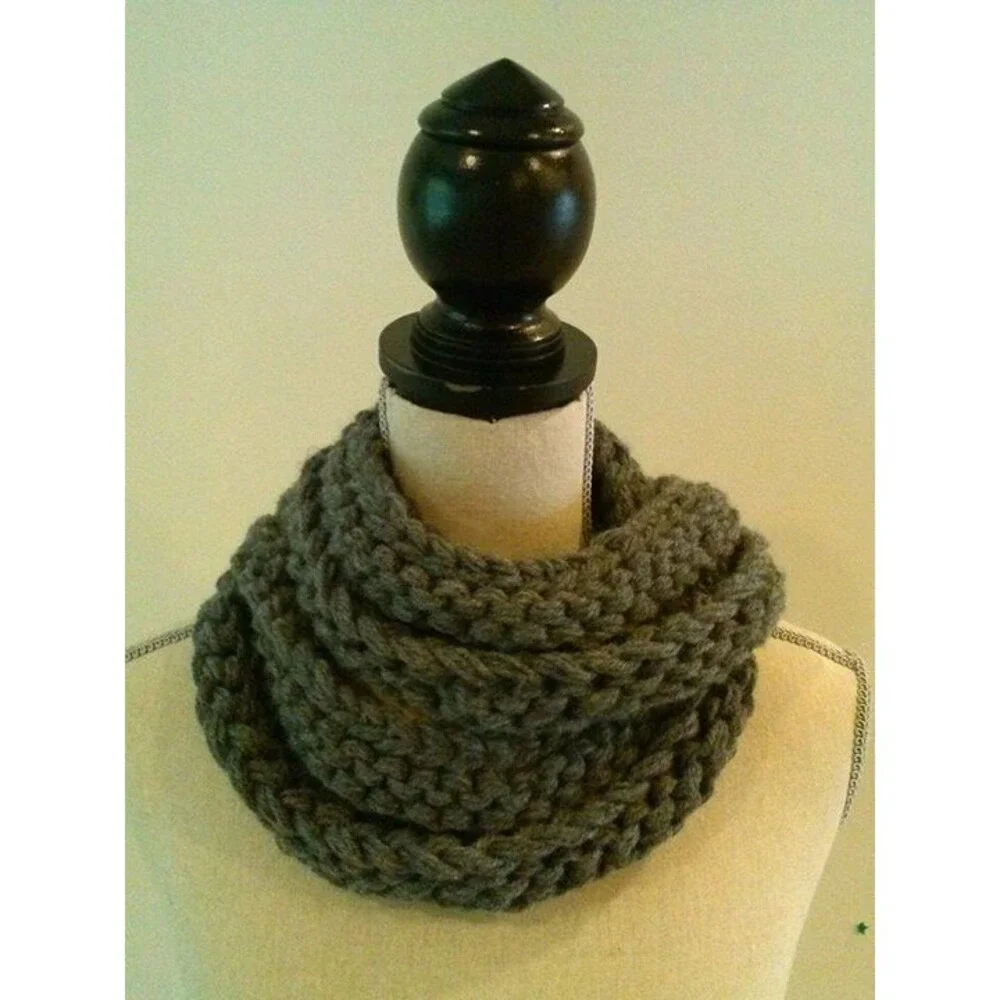 Hand Knit Chunky Infinity Scarf - Slate Gray Wool Blend